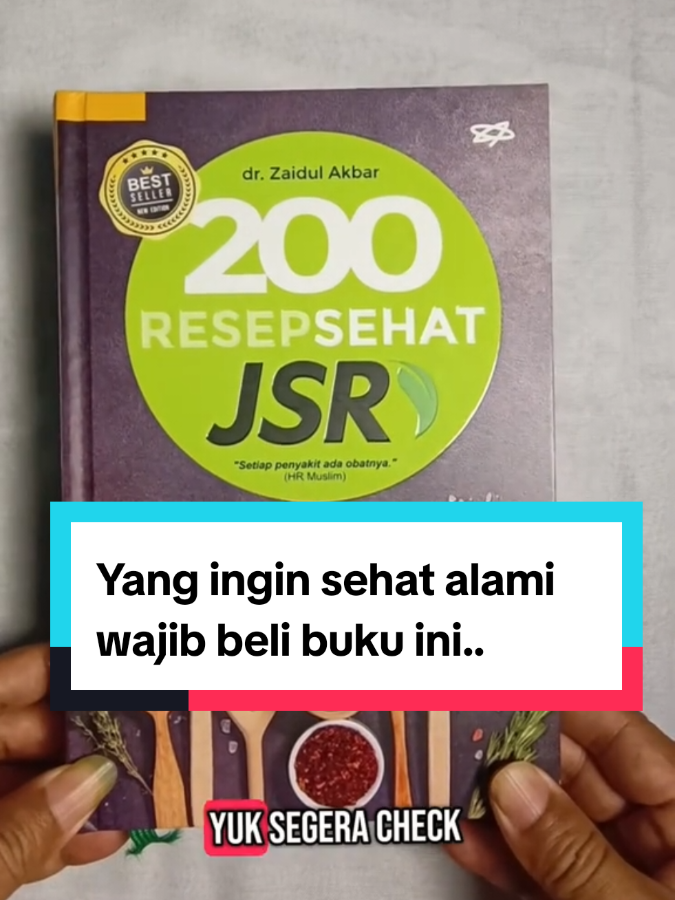 Apa guna harta melimpah tapi tidak sehat.. Buku ini wajib anda miliki karena berisi 200 resep sehat alami, yang ditulis oleh Dr Zaidul Akbar Pakar Herbal.  #jsr #jsr_editors_official #jsrzaidulakbar 