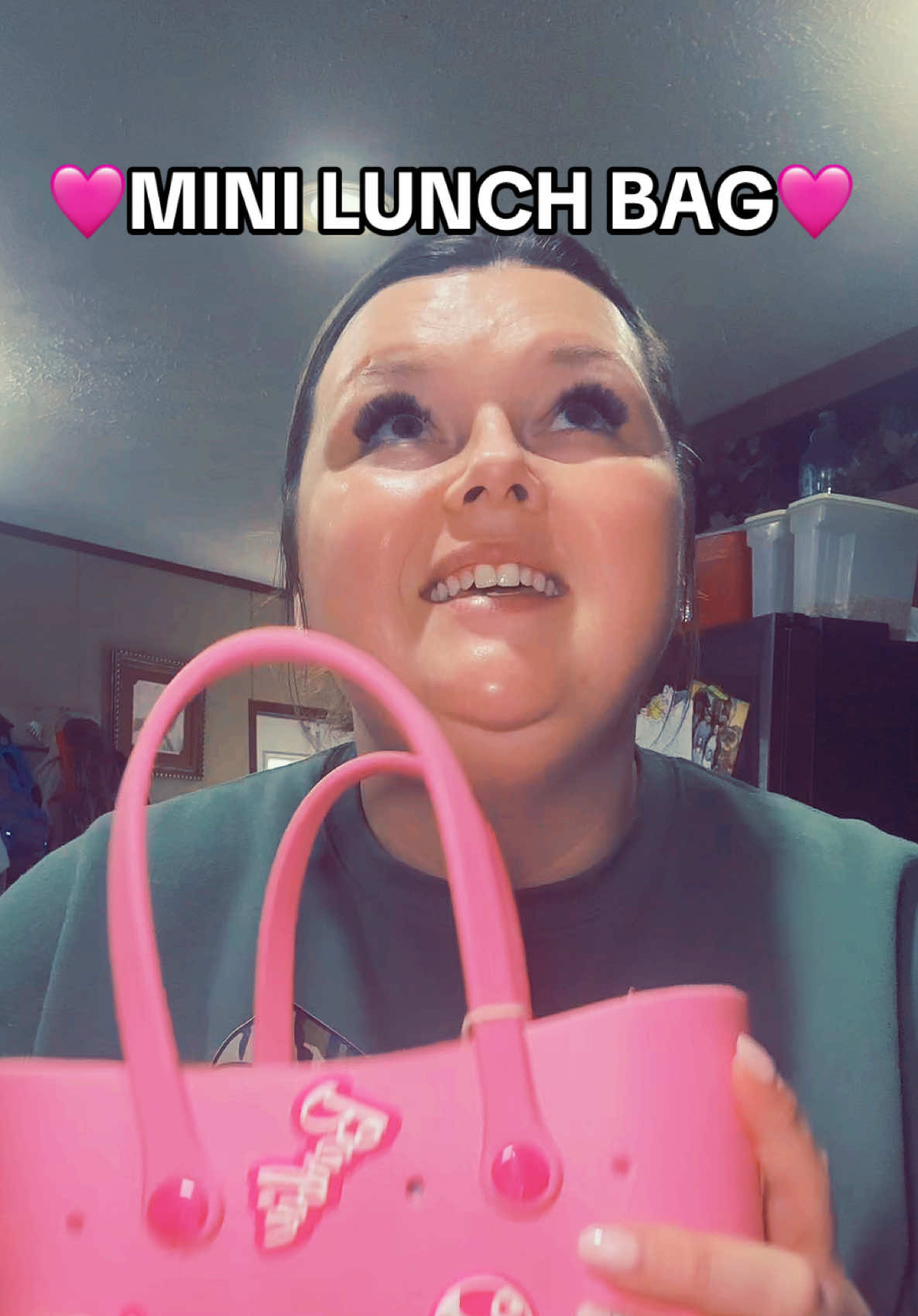 SO CUTE! i want one in each color🤣 #miniboggbag #minisolunchbag #lunchbox #kidswants 