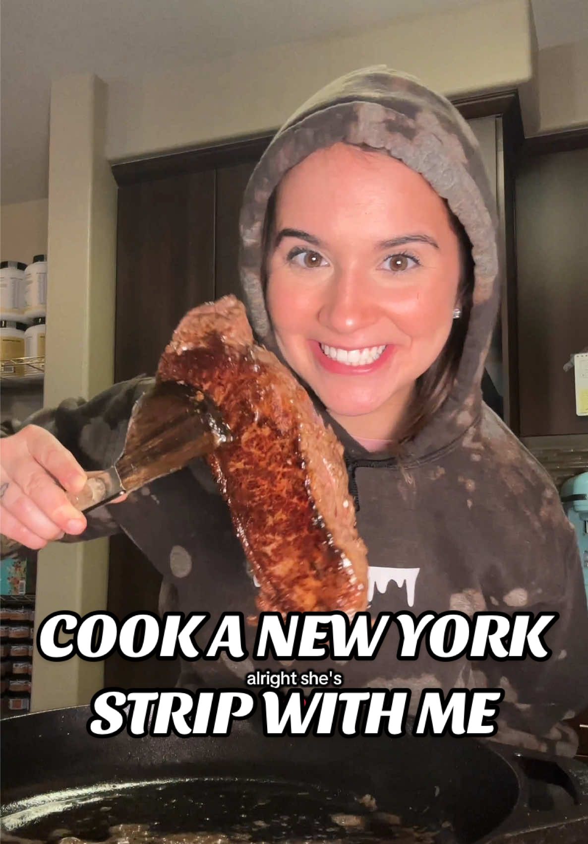 Cook another steak with me 😍 #cooking #cookwithme #newyorkstrip #steak #steaktiktok #howtocooksteak #steaktok 