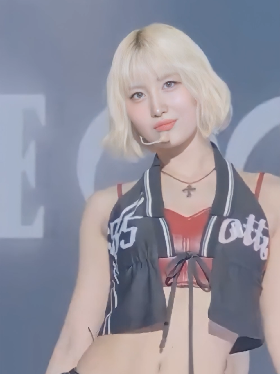 runaway #momo #momotwice #hiraimomo #twicemomo #misamo #twice #twicefancam 