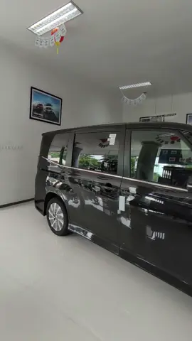 Ubur-ubur ikan lele, All New Voxy siap dipinang lee #toyota#allnewvoxy#toyotavoxy#toyotasurabaya#review#promo#jualan#2025