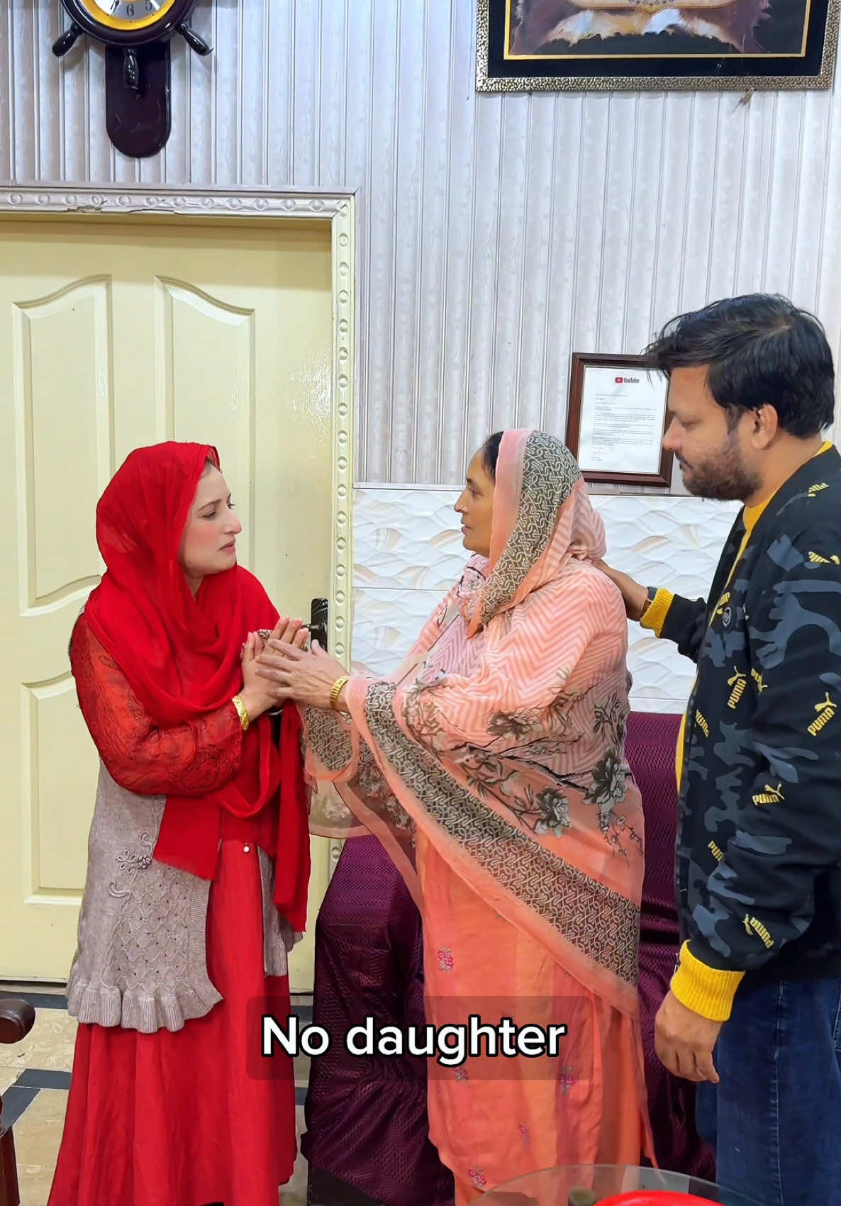 Maa to Maa hoti ha 🥰🥰🥰#herolahori #herolahorifamily #foryoupage #story #tiktokshortfilm #husbandwife 