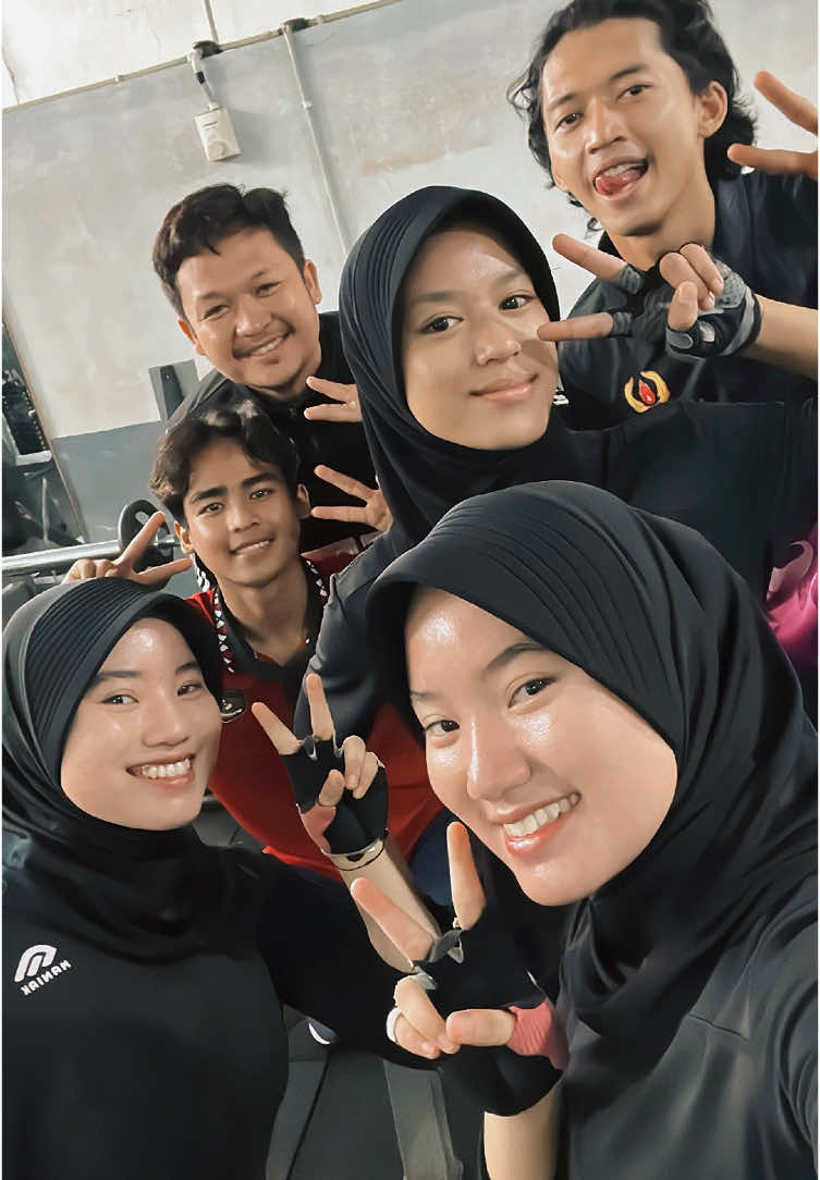 Semangat ya gaees 🔥 #taekwondo #poomsae  #gym #legdayworkout #fypdong  @thengapaktwins @b.yaaziid 