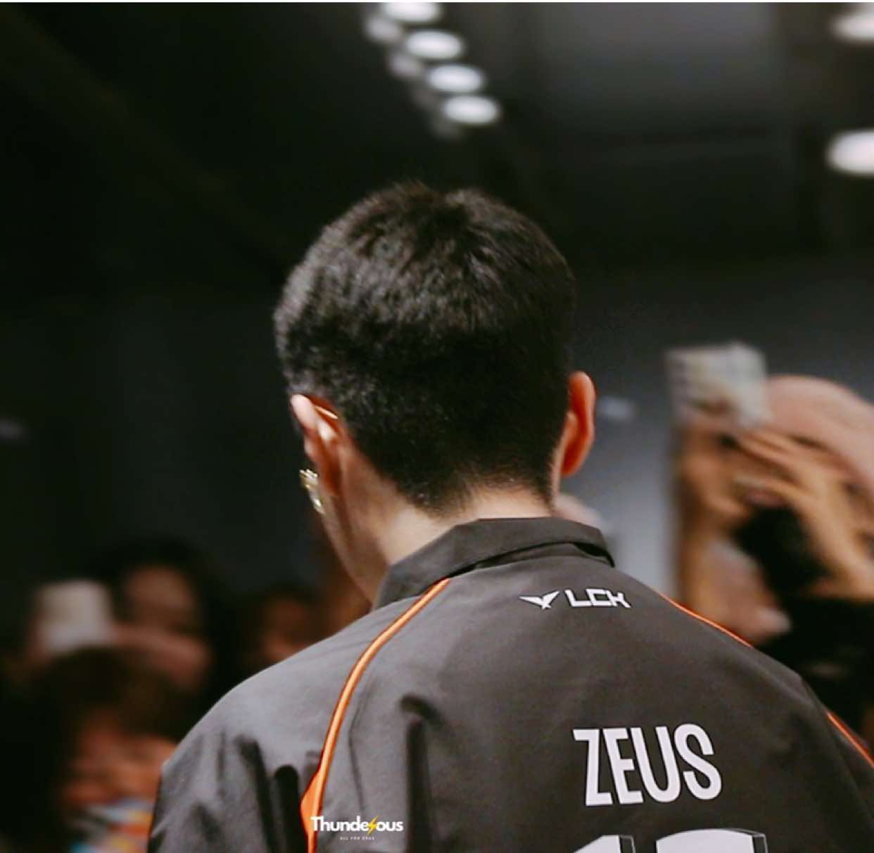 Chúc mừng sinh nhật và 4 năm debut nha Wooje ah~~ #zeus #hle #choiwooje 
