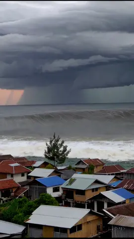 #tsunami #indonesia🇮🇩 #wave #scary 
