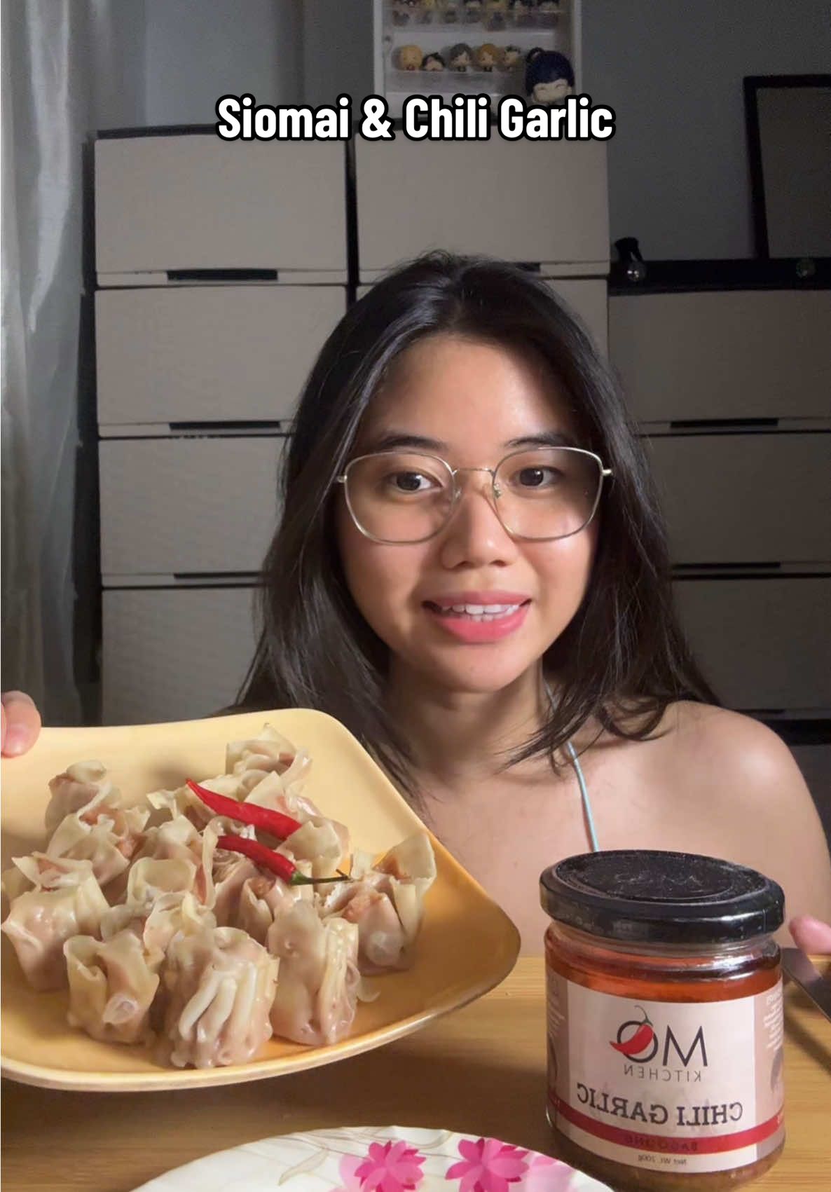 Replying to @JCM-Sissy Judith 💕 Siomai with MQ Kitchen’s Chili Garlic 😋 di ko expect na masarap pala i partner sa siomai yung chili garlic na may bagoong 😭 #kaintayoo #mqkitchenbagoong #chiligarlic #mukbang #fyp #siomai #siomairice  #chiligarlicbagoong #mqkitchen 