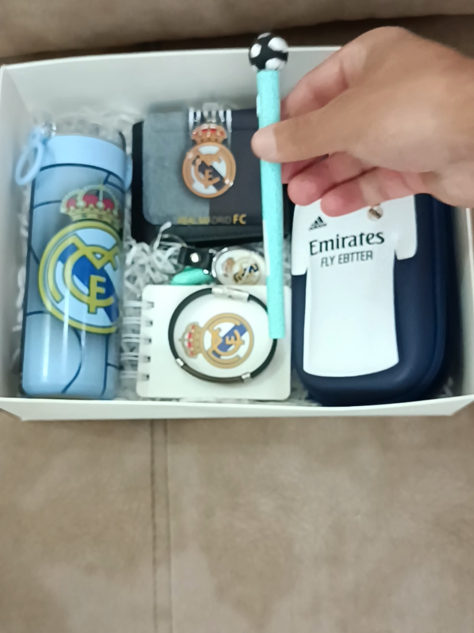 #realmadrid #real #madrid #halamadrid #barcelona #barca #azerbaijan #azerbaycan🇦🇿 #gift #giftbox #ronaldo #cr7 #cristianoronaldo #messi  #instagram #tiktok #tiktokazerbaycan #kesfet #kesfetteyiz #kesfetbeniöneçıkart #kesfett #keşfetteyizzz #keşfetedüş #keşfetteyiz 