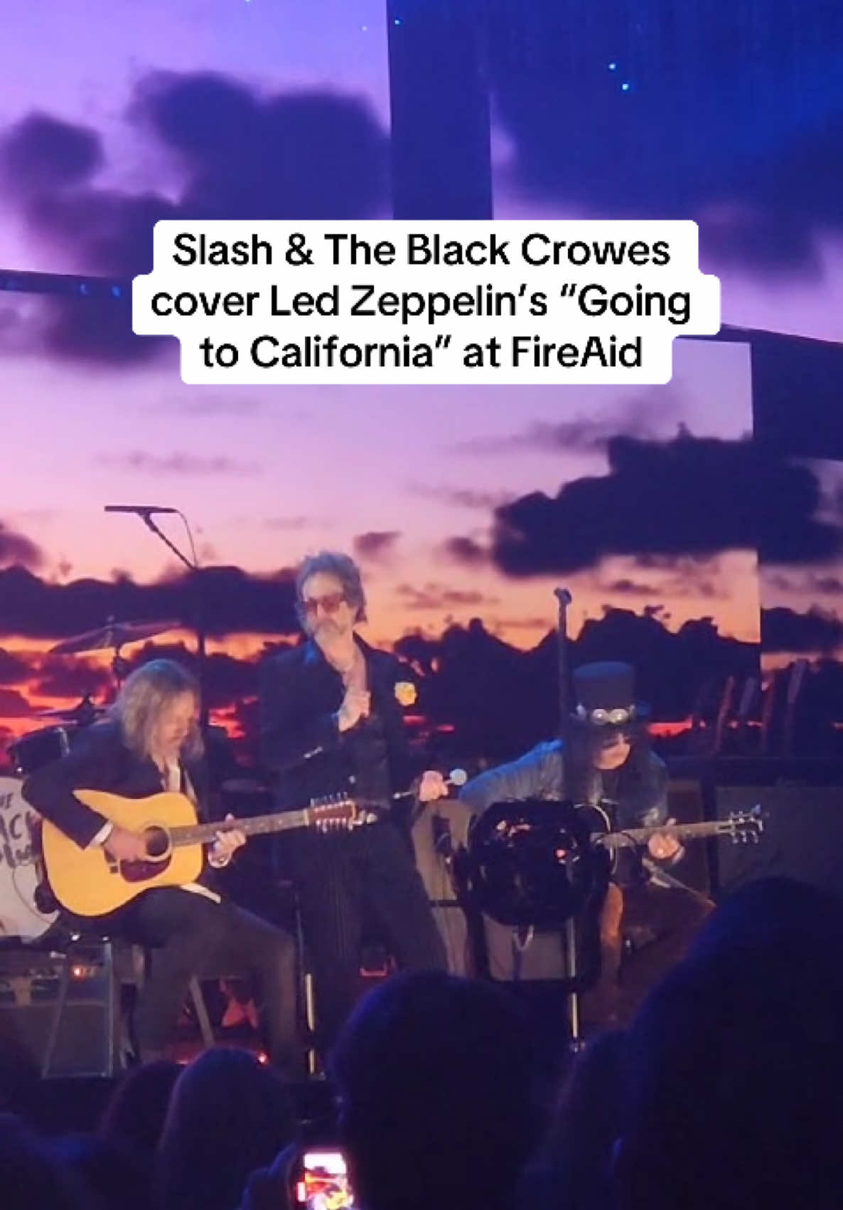 @Slash and @The Black Crowes bring Led Zeppelin’s “Going to California” to the #FireAidLA benefit concert 🎤🎶  Donations can be made directly via @FireAidLA’s link in bio. #slash #theblackcrowes #ledzeppelin 