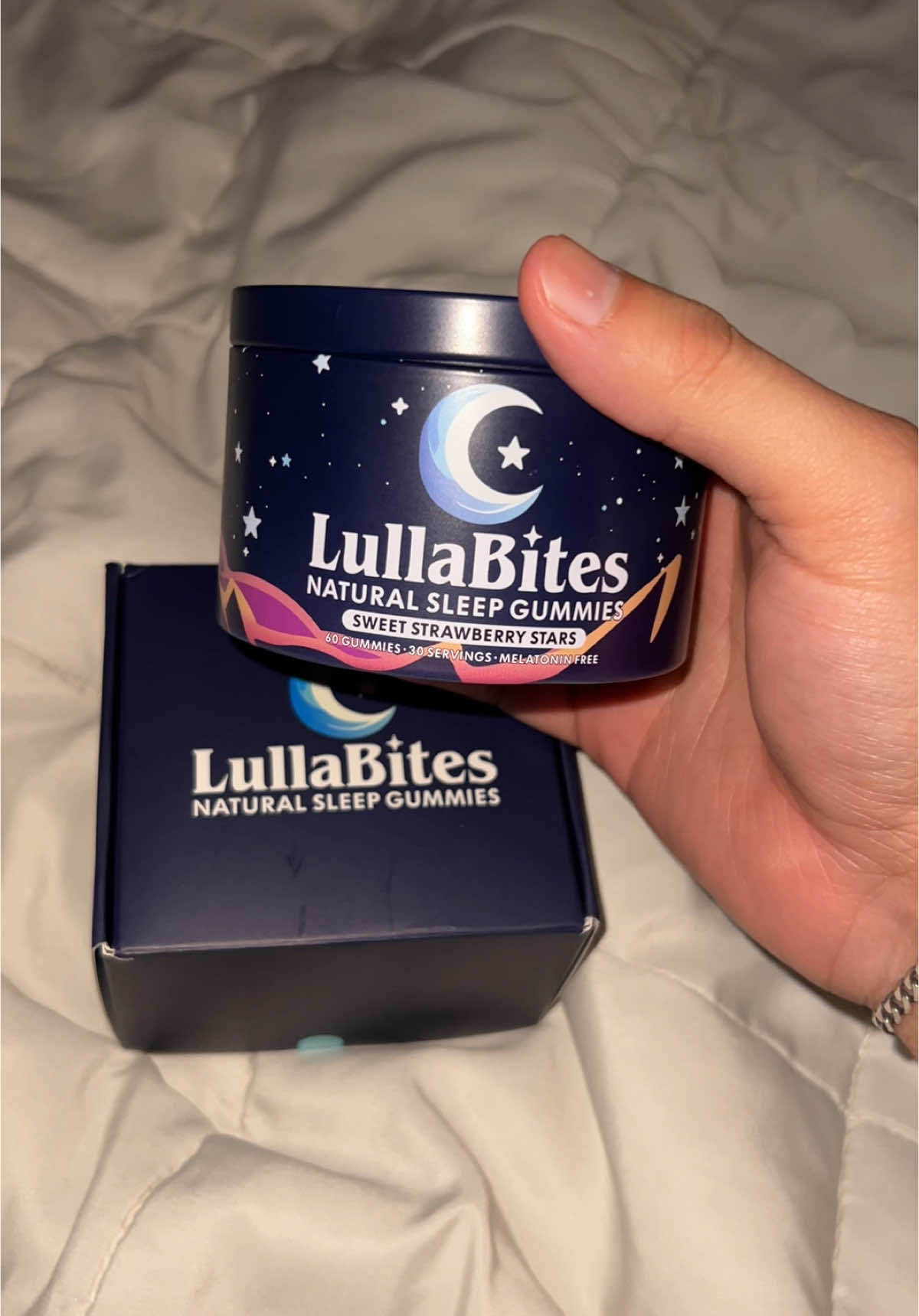 These LullaBite gummies are the only thing that help me sleep 😭 Not only that I wake up feeling refreshed and energized. #lullabites #lullabitesnaturalsleepgummies #sleepgummies #melatonin 
