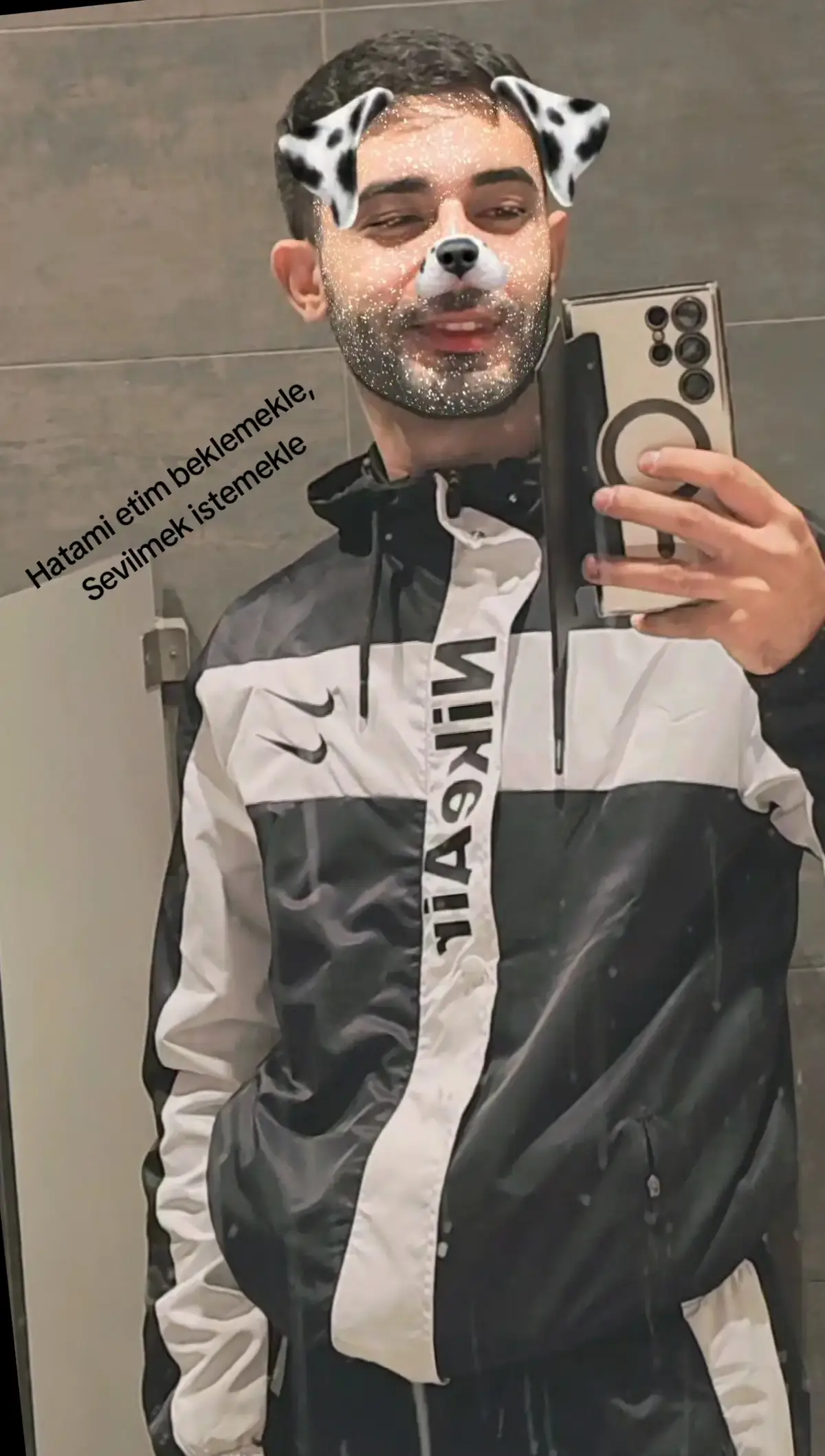 Hatami etim beklemekle, Sevilmek istemekle 🧿
