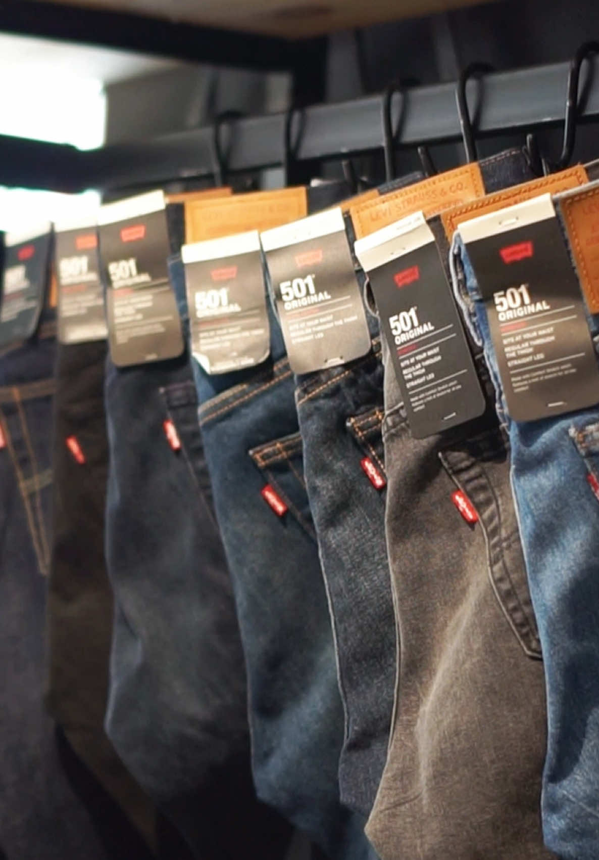 Beberapa koleksi terbaru dari levis 501 #grandcitrastore #levispadang #levisoriginals #levis511 #CapCut 