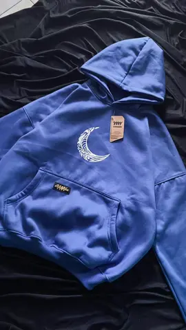 Stolen Moon Blue emang cakep parah🔥 #hoodieboxy #boxyfit #rekomendasihoodie #stolenmoon #outfitkece #outfitideas #outfitinspo #fyp 