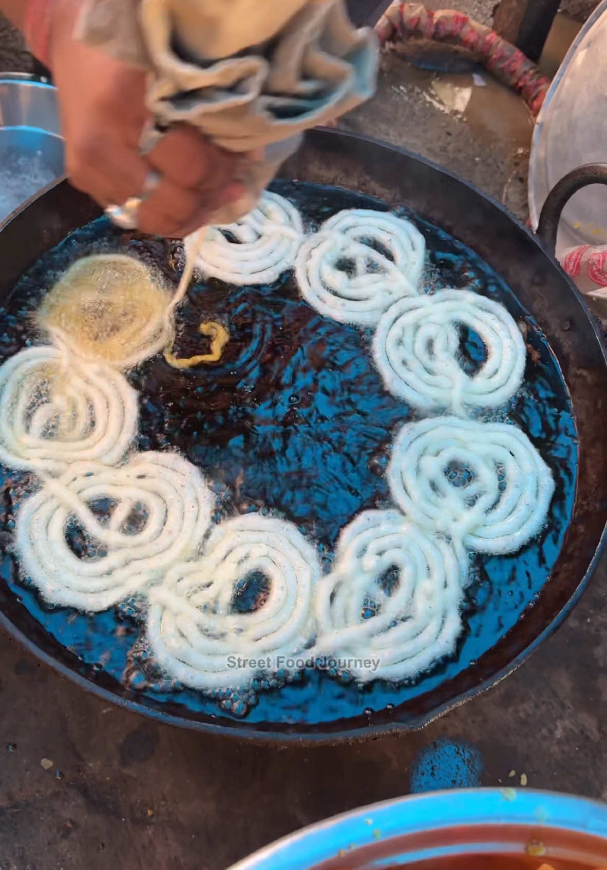 Famous Sweet Crispy Snack In India - Indian Street Food 🔍 Business name  Jalebi 📍Address Chennai, India 💵 Price  20 Rupee/$ 0.25 USD #snack #india #streetfood #viral 