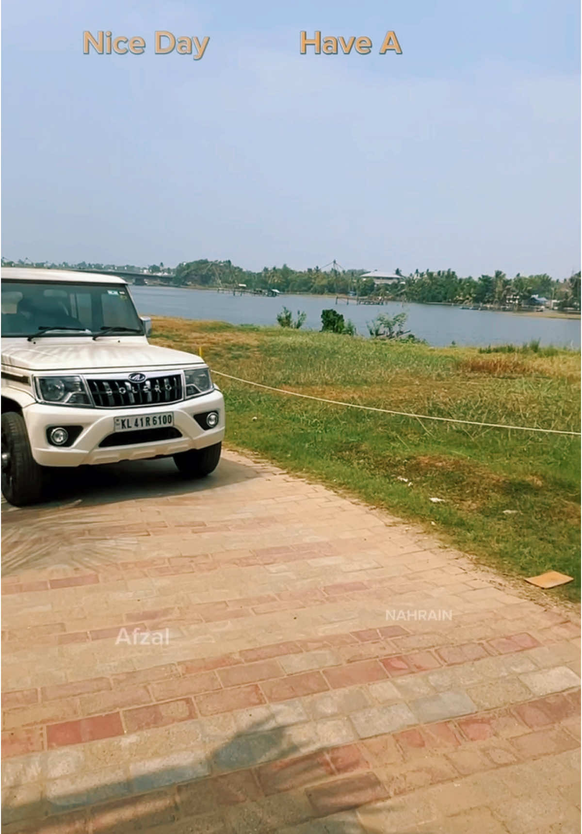 യാത്ര പലർക്കും പലതാണ് ചിലർക്ക് അതൊരു ഋതടലാണ് മറ്റു ചിലർക്ക് കണ്ടെത്തലുകൾ വേറെ ചിലർക്ക് ഒളിച്ചോട്ടമാണ് പിന്നെയുള്ളവർക്കത് ജീവിതമാണ്
 Good Morning #goodmorning #صباح_الخير #morningvibes #haveaniceday #malayalamsong #kerala #koch 
