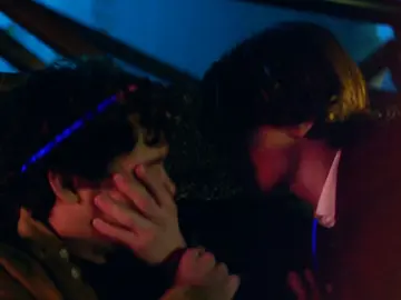 #WILLMON — Voltem meu pais 😞 #fyp #fy #tiktok #edit #youngroyalsforever #youngroyalsedit #simon #wihelm #willmon #gay #lgbt #netflixseries 