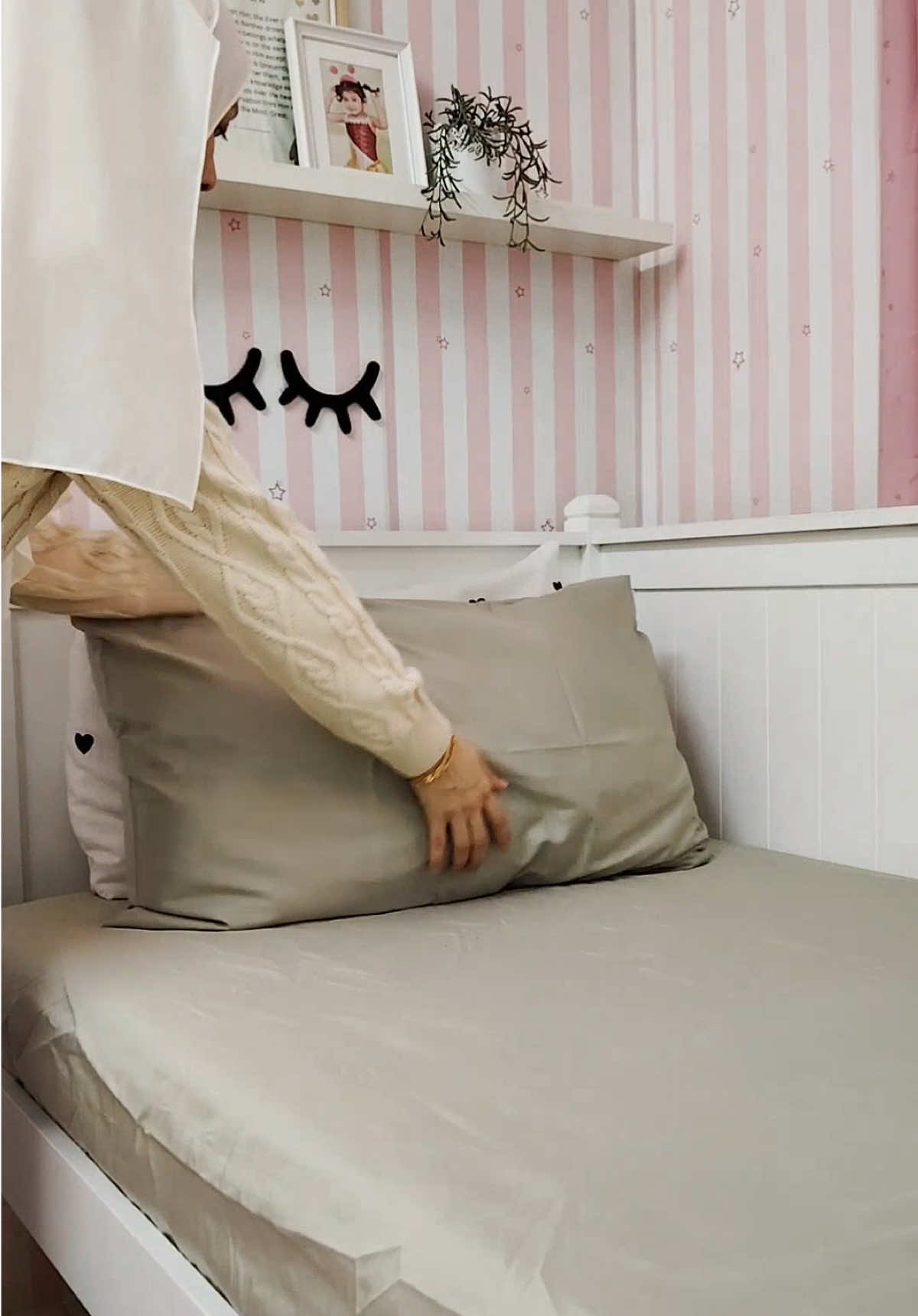 A little bedroom refresh with @Alisha Ali featuring our Sage Green cotton bedsheets 🌿✨  Tap the yellow bag to get the look! #kapasliving #luxurybedding #sagegreen #cottonbedsheet #fyp #bedinspo