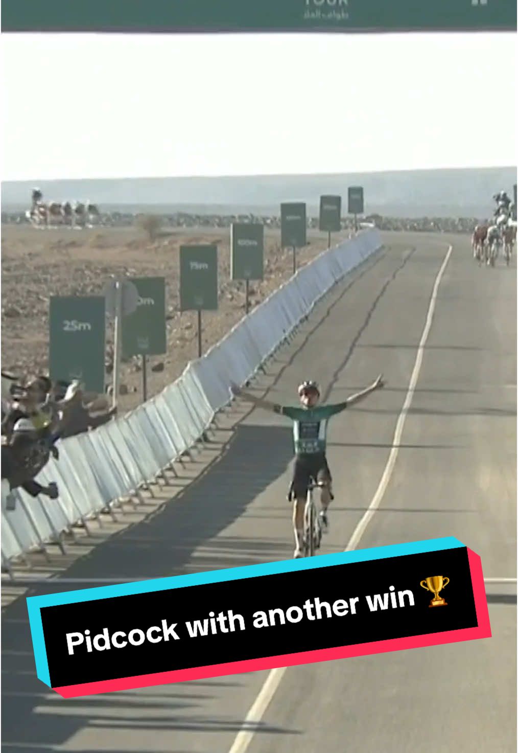 🌟 Tom Pidcock soloes to a SECOND stage at the 2025 AlUla Tour and extends his lead in the GC 🙌 #roadcycling #cycling 