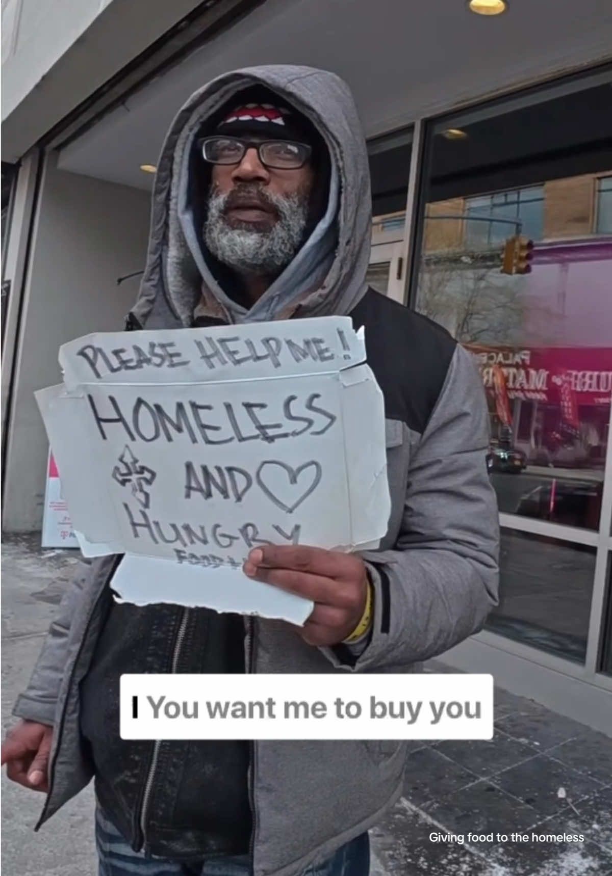 Handing out food to hungry people  . . . . #homeless #massfollowing #kindness #followme #giveback #creatorsearchinsights 