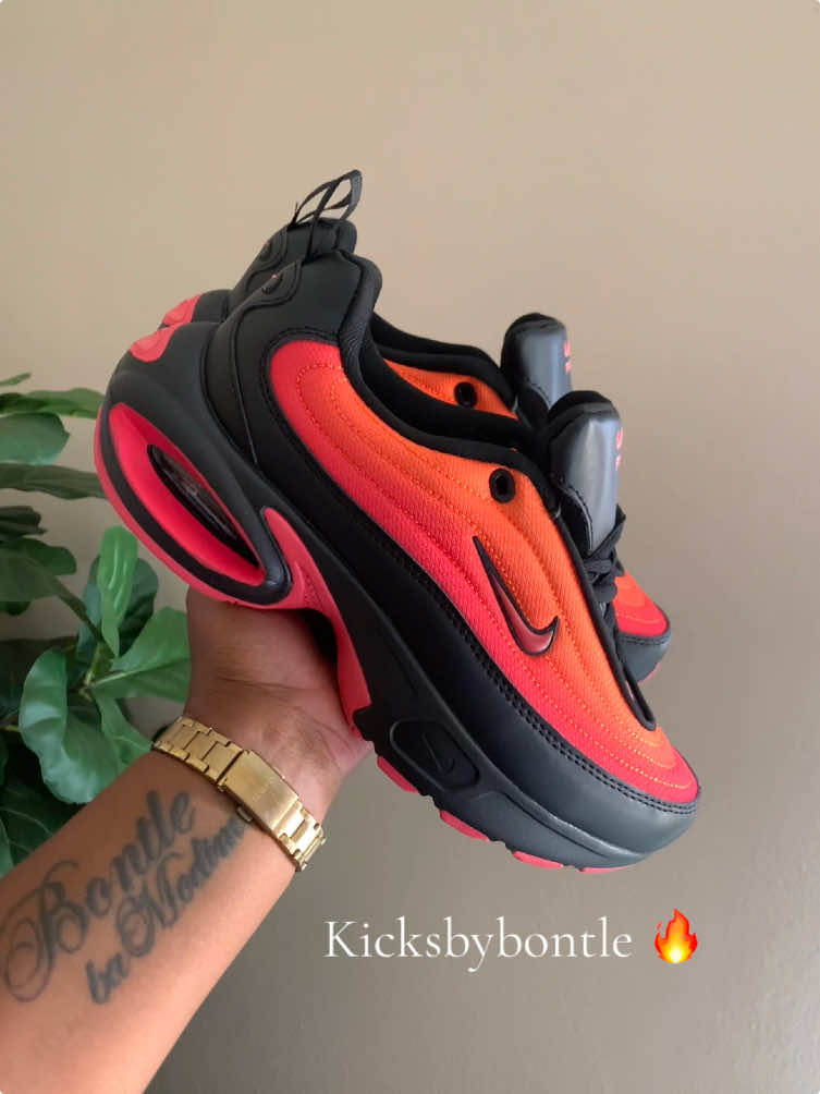 New drop🔥🔥 Instock R1400 size 5-9📌💥 To order kindly send text to the number on bio  #viral_video #SAMA28 #sama28tiktok🇿🇦 #trendingvideo #onlineshopping 