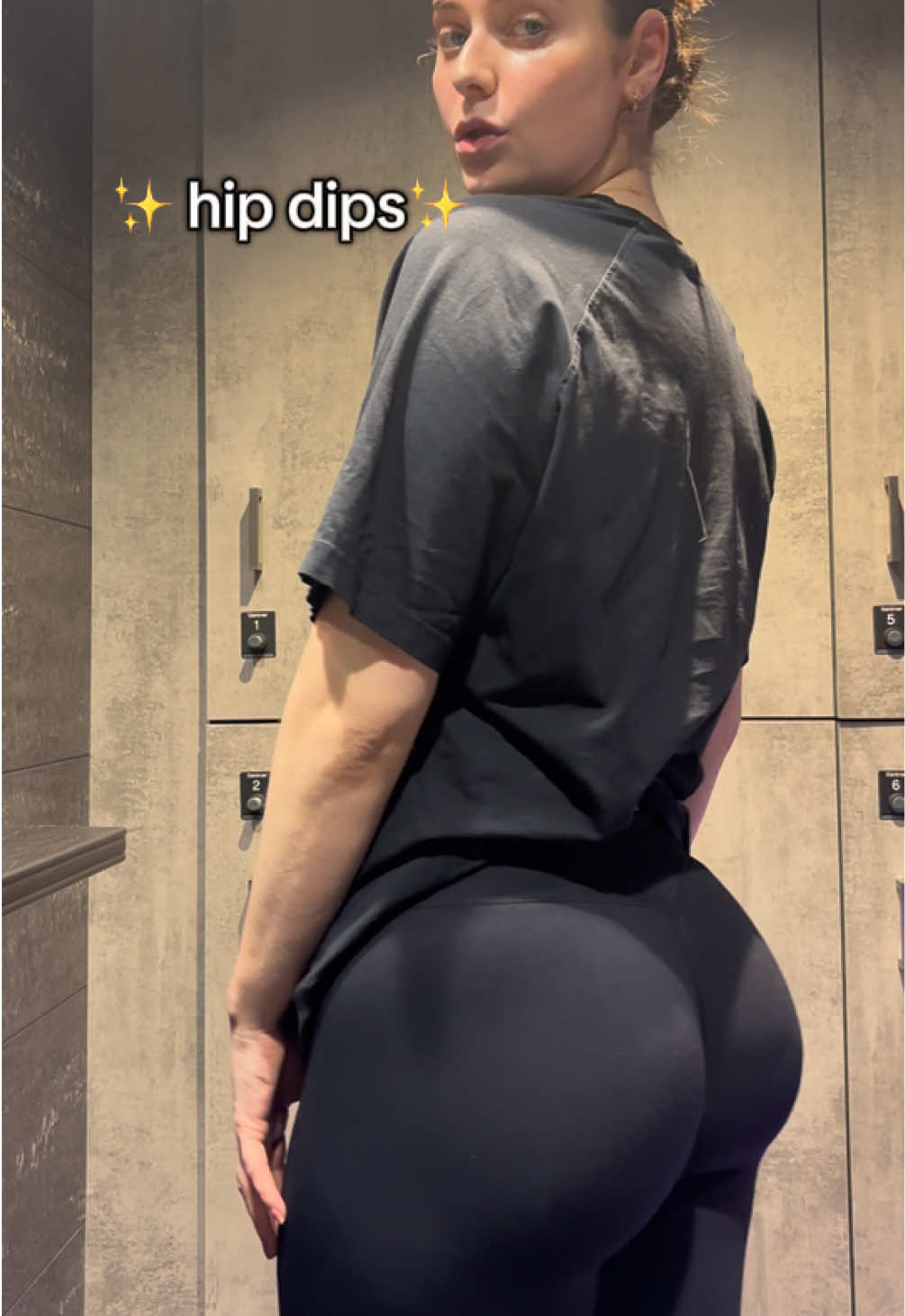 Hip dips are normal ladies❤️ even after training for 8+ years I still have them 🫶🏼 Outfit: @DFYNE  Discount code: CASSIE10 #Gym #GymTok #FitTok #fyp #glutegrowth #motivation #Fitness 