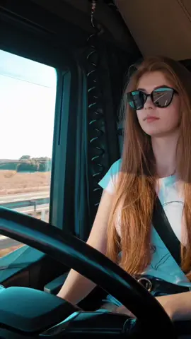 31 січня☀️☀️☀️ #malaga #spain #traveltiktok #scania #january #truckinglife  #europe #truckdrivergirl #tiktok 