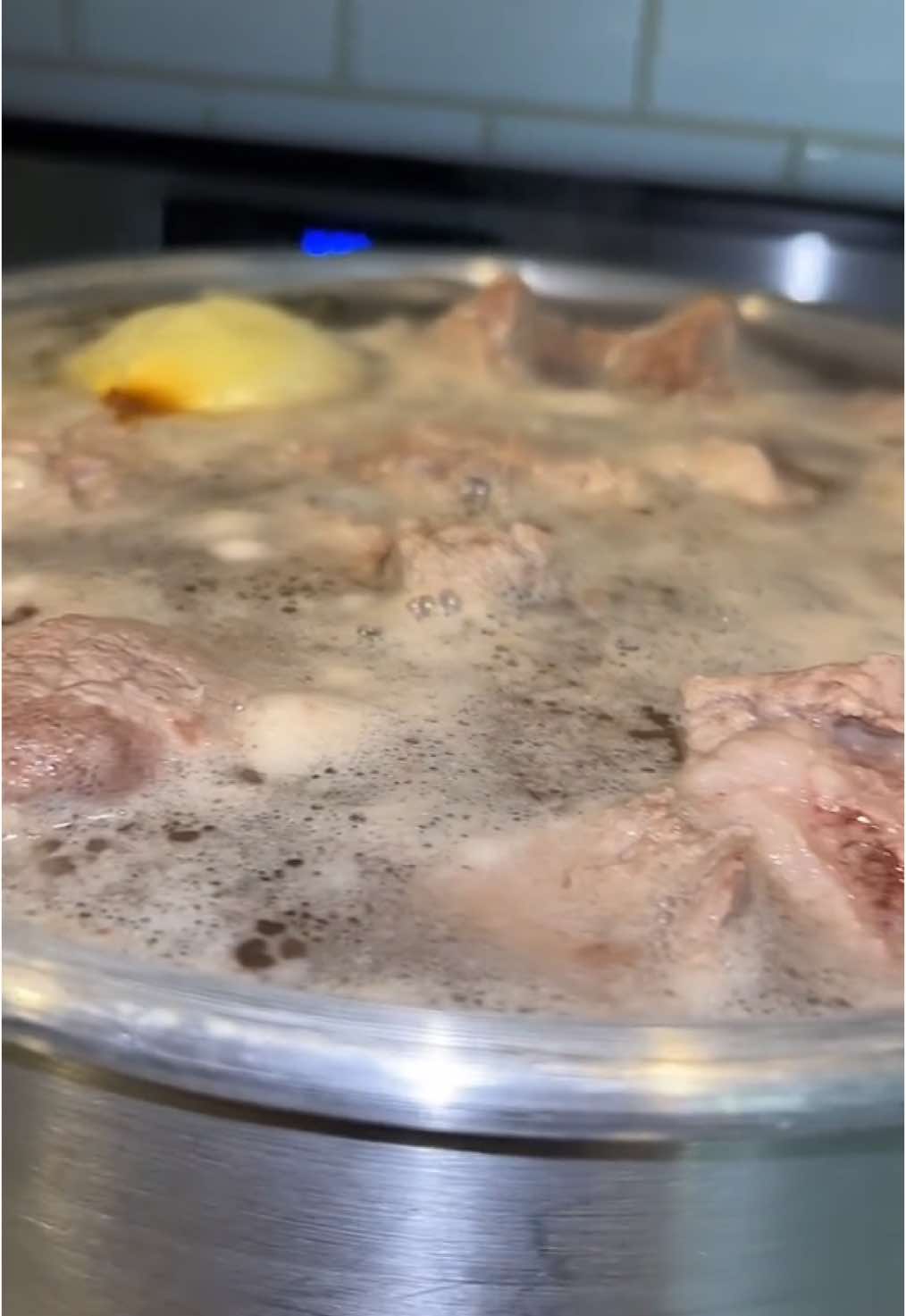 Cooked pozole yesterday. 🤤  #explorepage #foods #recetas #recipes #pozole #pozolerojo #fyp #fypシ #fy #fypage #fypシ゚viral #fyppppppppppppppppppppppp #eats #cooking #comfortfood #asmr #asmrfood 