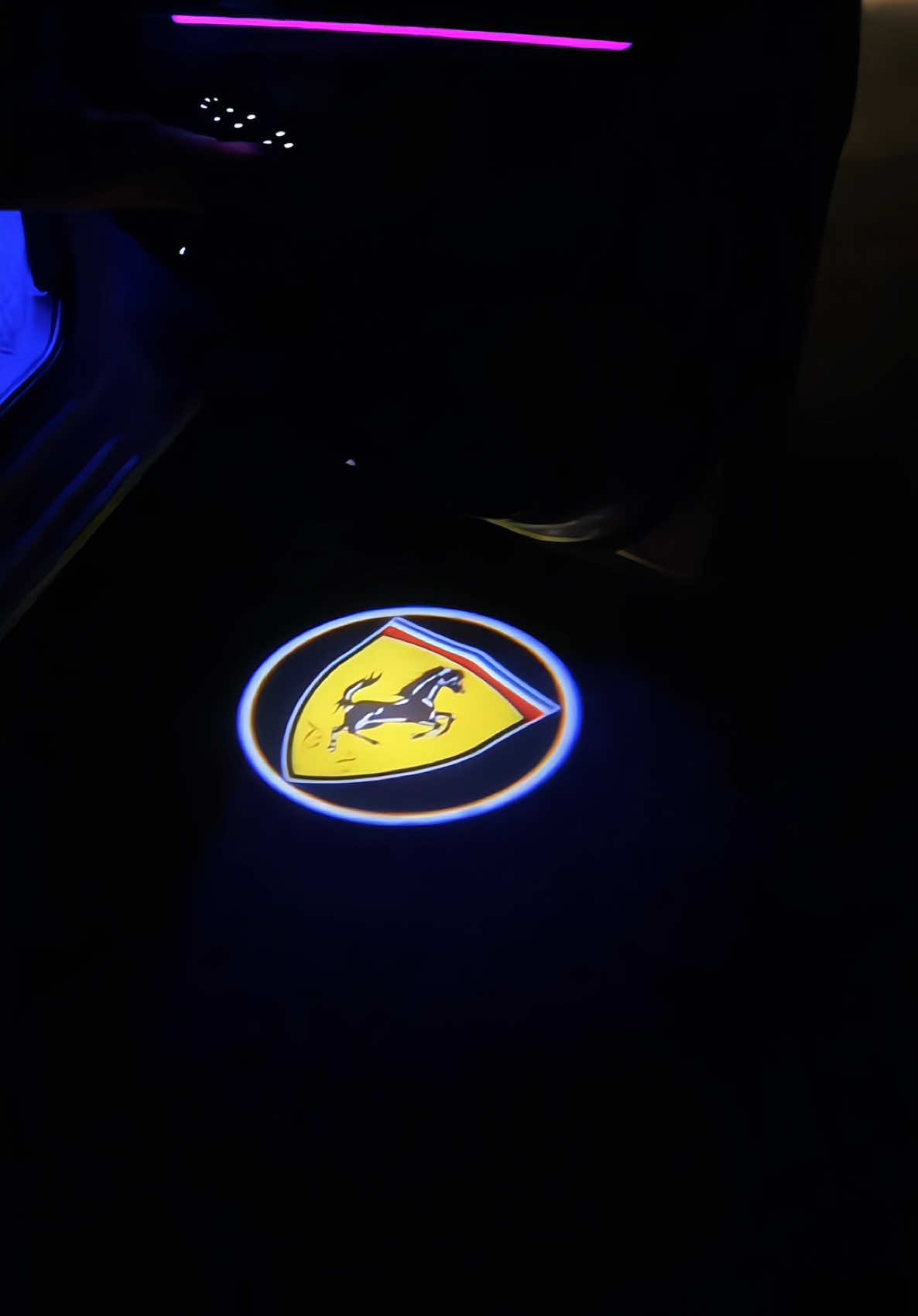 Whenever I open the car door, the welcome light for car doors flashes, giving me a warm feeling.#Car #汽车用品supplies #汽车装饰decoration #汽车摆件ornaments #车门迎宾灯oor welcome light 