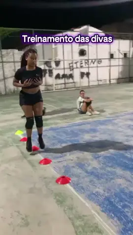 um pouco do nosso treino 🤾🏽‍♀️ . . . ib: nosso treino. #aquecimento #baleadofeminino #queimada #fyoupage #divas 