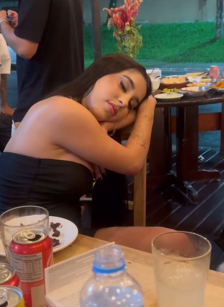 até dormido ela é lindaaa🩷🤣 #anaac #explore #viral 