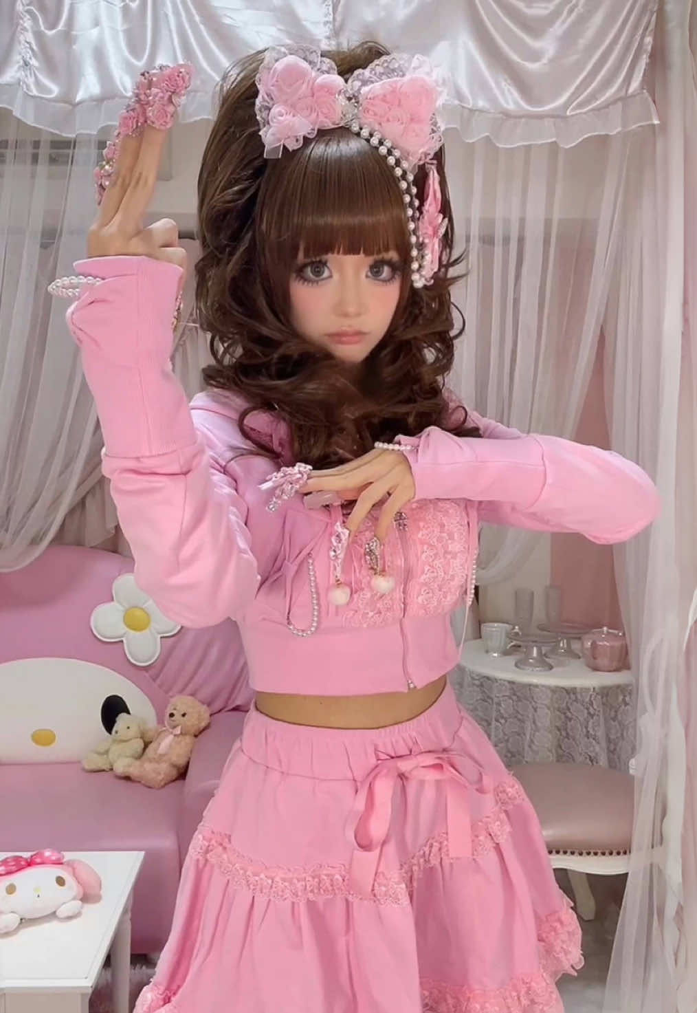 ユーロビートのおすすめ教えて🎀 Tell me ur fav eurobeat!! #gyaru#gyarumakeup#gyarufashion#gyarustyl#himegyaru#2000s#gyaruhair#y2kfashion#shirogyaru#harajukufashion#laparfait#mymelody#平成ギャル#ギャル#ギャルコーデ#2000年代#盛り髪#姫ギャル#マイメロディ#ラパフェ#걸