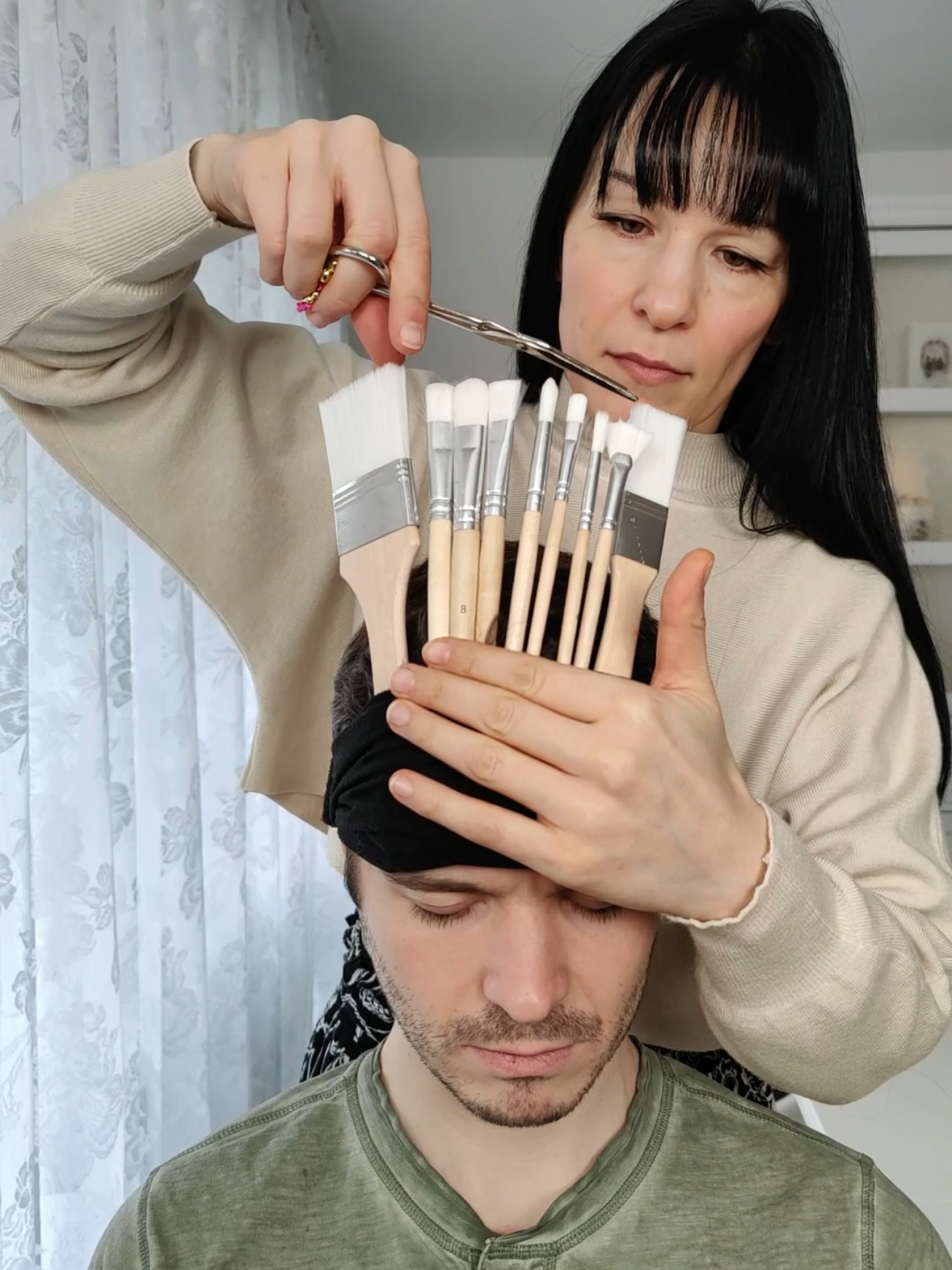 His brush hair gets a fresh haircut #asmr #femaleasmr 