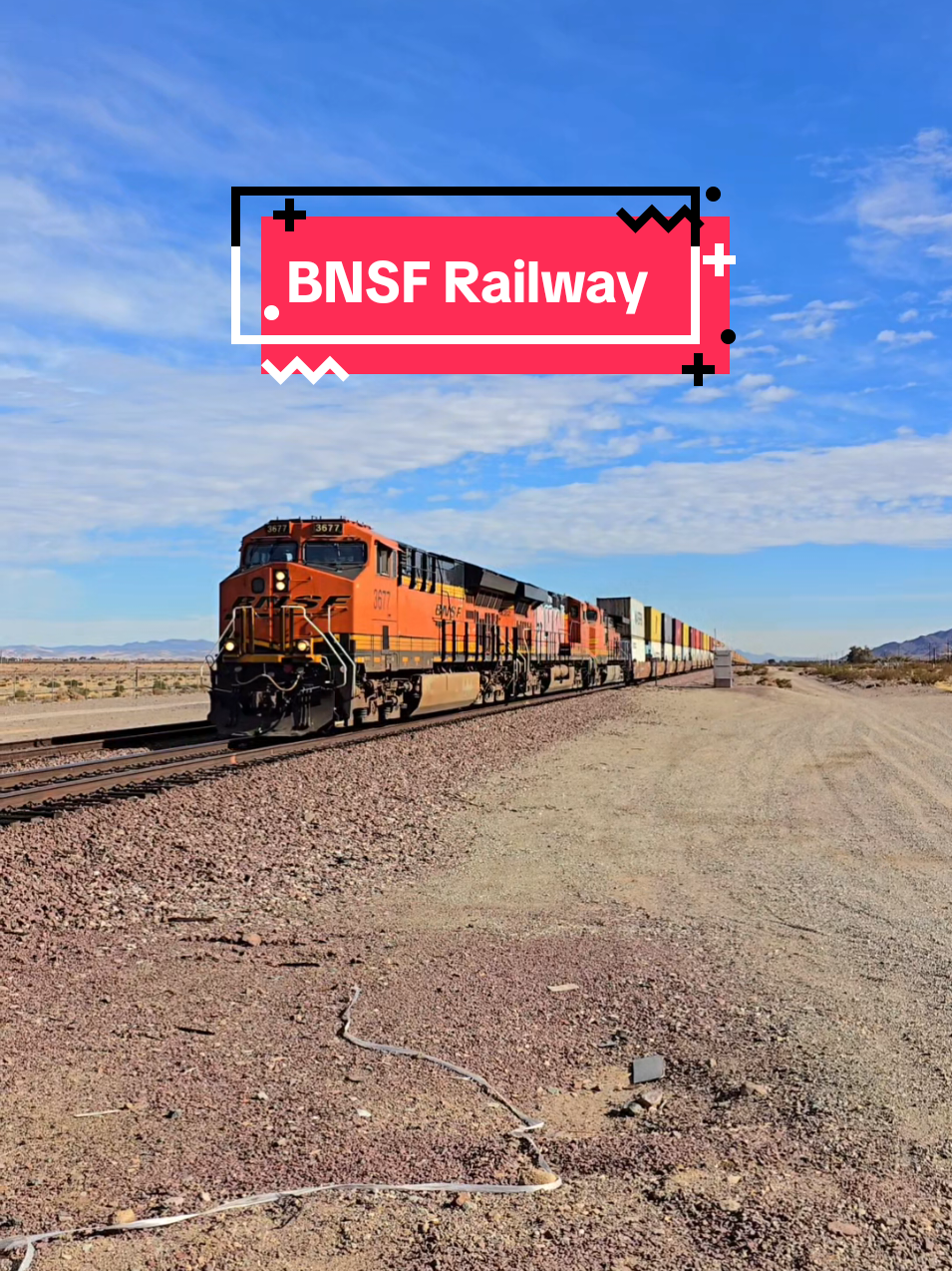 BNSF Railway Güterzug Richtung Barstow mit 1x GE ET44C4, 1x GE ES44DC und 1x GE C44-9W (Dash 9) #bnsfrailroad #bnsf #freighttrain #trainspotting #train #barstow @Berner  @Kingluca @RVL_Spotter  @The-OEV-Mike @The Mike @franccessco @monchigiovanni @trainspotter_lukas @Kenneth Orman @trainspotterin_Kerstin @mischas züge @Trainspotter_pädu @🫵😈Bahnwelt Göttingen😈🫵 