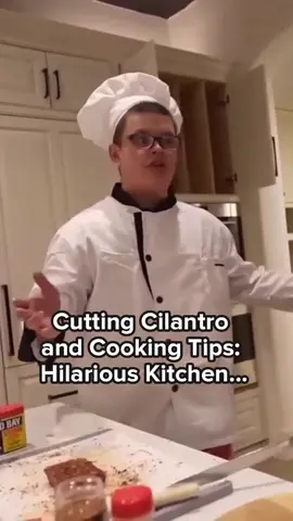 Sketch Gets Buried by Cinna for Not Knowing How to Cut Cilantro #stream #gaming #Valorant #streamer #streaming #twitch #podcast #viral #podcaststories #offlinetv #cinna #sketch #sketchcomedy #cook #cooking