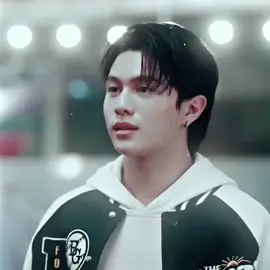jun ranting about how it would take 2 years for thame to hold po's hand then thame holding his hand the same day SENT ME. tags: #thamepo #thameposeriesep8 #thameposeries #williamest #estwilliam #thamepoedit #williamjakrapatr #williamjkp #estsupha #est_rvp 
