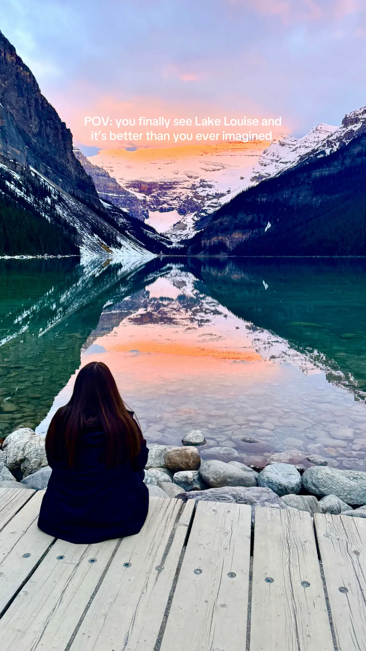 Lake Louise 💙 #lakelouise #banff #canada #alberta #banffnationalpark #travel #traveltiktok #canadianrockies #mountains 