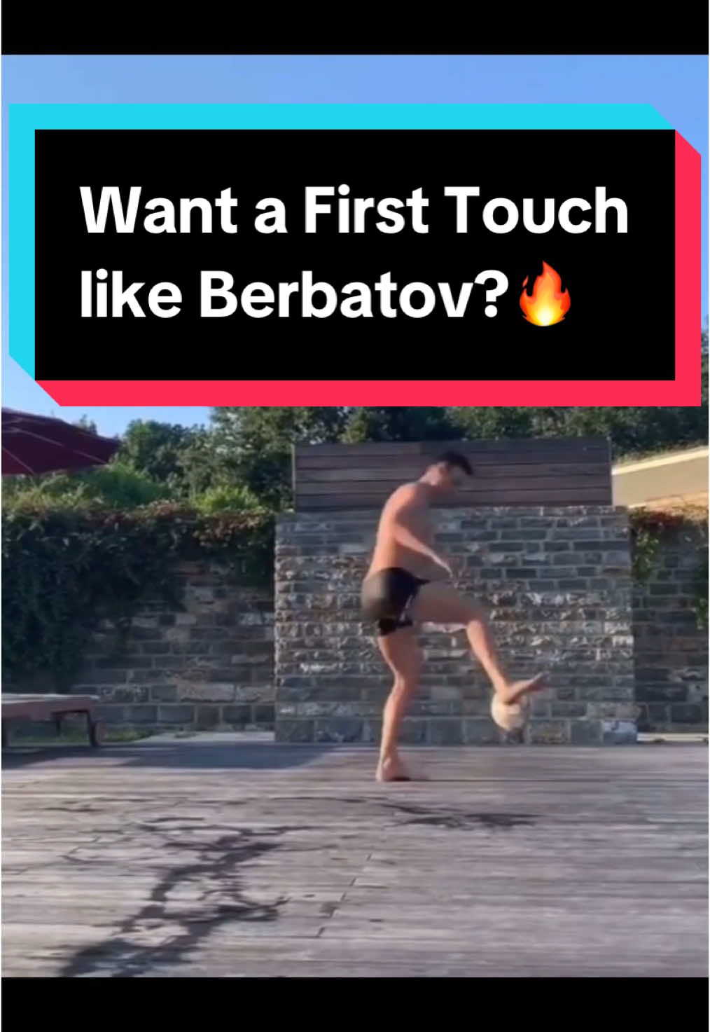 Want a First Touch like Berbatov?🇧🇬 Try this🔥 #footballtraining #soccertraining #footballdrills #soccerdrills #ballcontrol #firsttouch #individualtraining #berbatov 