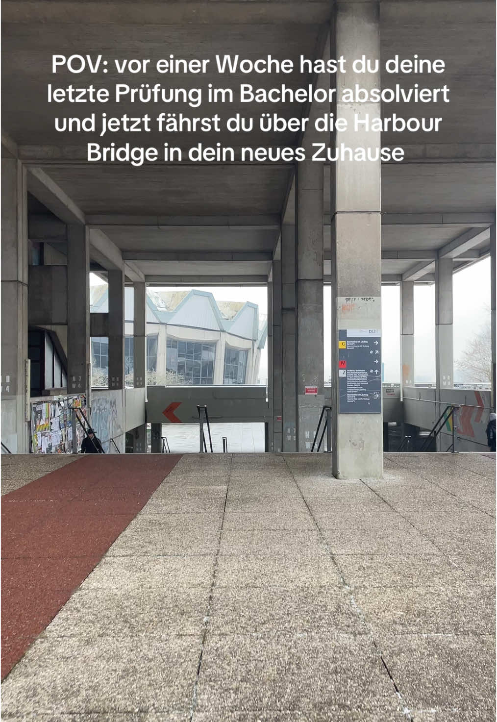 pinch me moment! 🥺 #rub #ruhruniversitätbochum #bachelorarbeit #uni #sydney #australia #aupair #harbourbridge #newme #danceacademy #slowliving 