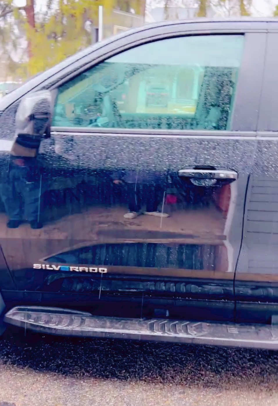 #electricvehicles #chevytruck #fypシ #funny #america #worktruck 😂 my dad feels like a big strong man driving this bad boy! #volumeup 