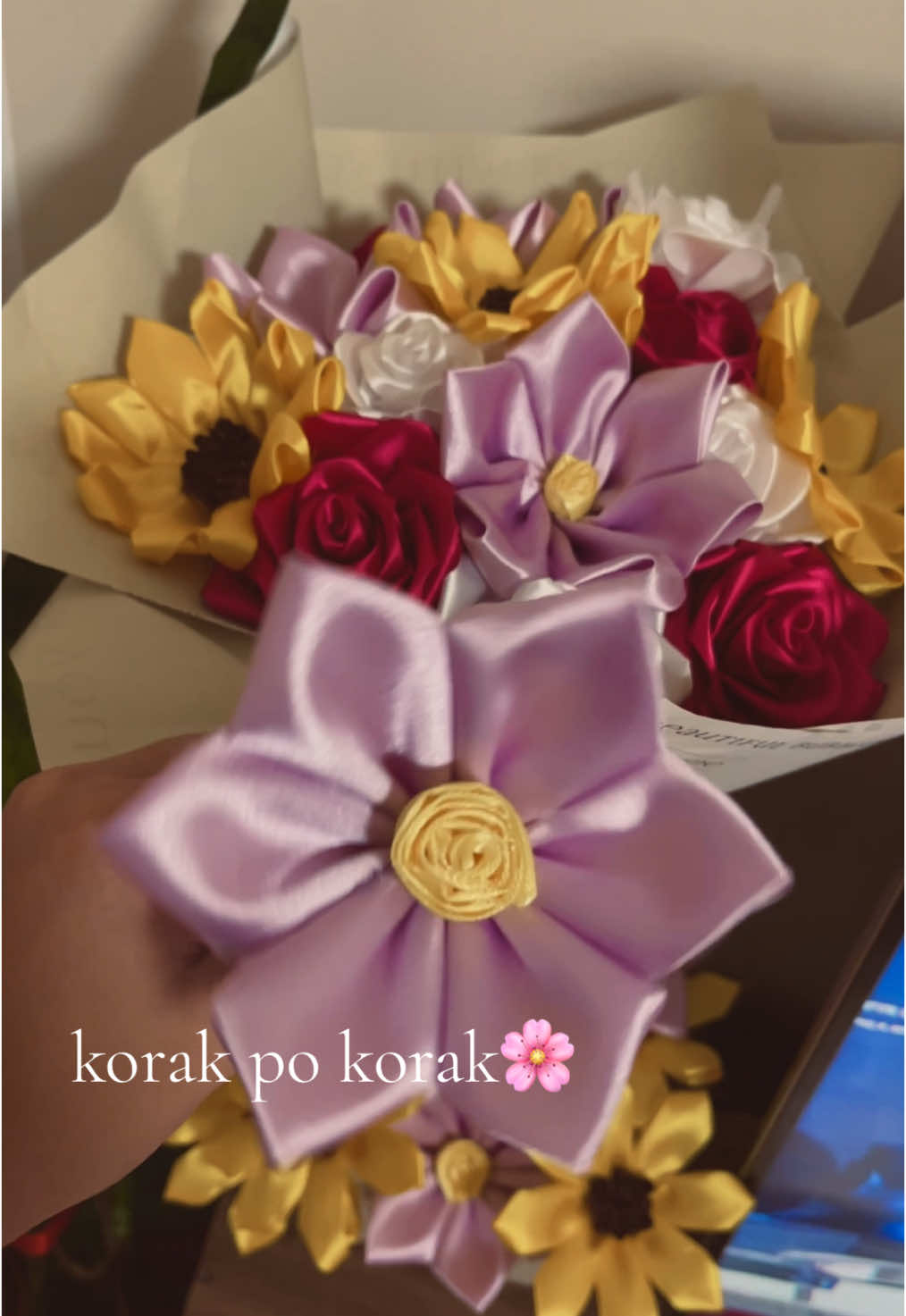 Odgovor korisniku @Dunja Despotović  🥰🎀🌸 • • • • • • • • • • #fyp #gift #flowers #forypupage #viraltiktokvideo #giftideas #tutorial #ValentinesDay #video 