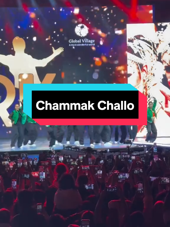 #ShahRukhKhan #iamsrk #chammakchallo #bollywooddance #bolywoodsong #bollywood #foryou #foryoupage 