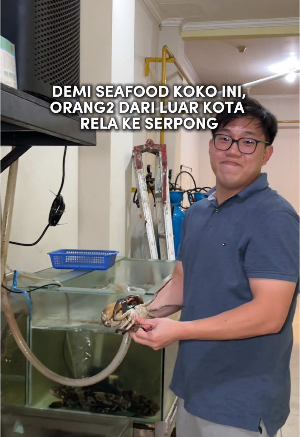 Salah satu seafood ter-enak di Gading Serpong!! Ikan kerapu steam nyonya & kepiting asap di sini juara sihh 🥹🫶🏻 Harganya juga worth it dan banyak promo 👌🏻 📌 No pork, no lard, no alcohol 📍 Sawarna Seafood Gading Serpong, Tangerang #kuliner #kulinertangerang #kulinergadingserpong #seafoodtangerang #sawarnaseafood 