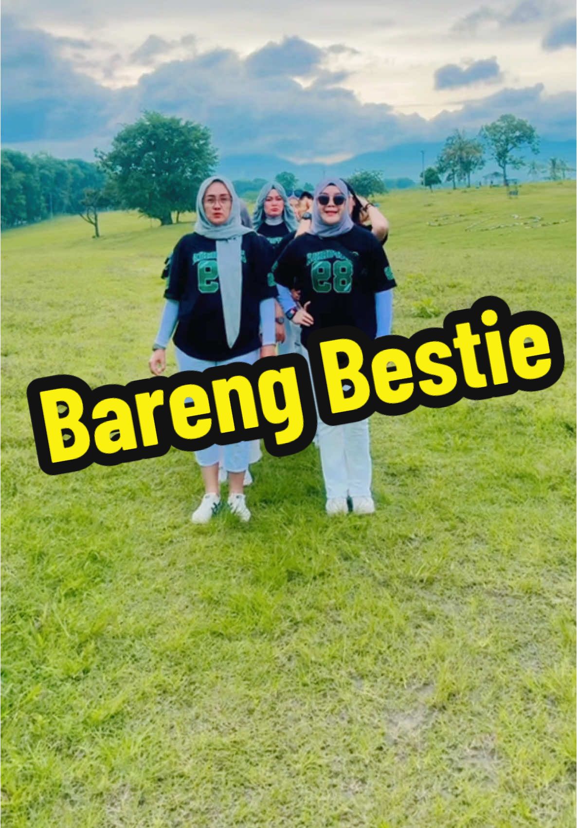 #assalamualaikum #keseruan #barengbestie @youllanda79 @rambu rasyid @resty_fa.fa😻 @Cicih Nyonge @dani arsakhi @bunda.chichi.collection @ceu_eneng @Rina Blitar #viral #fyp 