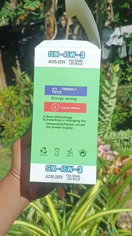 Sobrang Liwanag nitong Foldable Fan Blade LED Light Bulb. di pa nag iinit di gaya ng iba na pag natagalan ay sobrang init.🥰🫶 #ledlightbulb #foldablefanblade #45Wledlightbulb #Ledlightbulbforhouse #fyp #fyppppppppppppppppppppppp 
