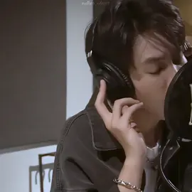 Unchanged Love- หนอนน้ำ×LarDintHtarYi #lyricsvideo #mmsub #thaisong #myanmarsong #หนอนน้ำ #lardinthtaryi #ost #lovewithkhemarat 