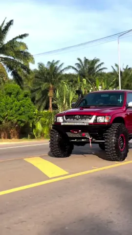 Kredit to : JOME GARAGE 🇹🇭 #toyota #hilux #4x4 #commonrail #diesel #turbo  