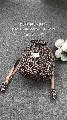 Akhirnya nemu Mukena yang aku cari selama ini, bahannya super adem banget dan motifnya juga cantik😍🌷🖤 #mukena #mukenahcantik #mukenamurah #mukenaadem #mukenarayon #rayonpremium #fypシ゚ #ramadhan 