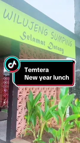 New Year Lunch with team PT. Tembok Tertawa Raya #capcut #temtera #kampungkecil #interiordesign #interiorcontractor 