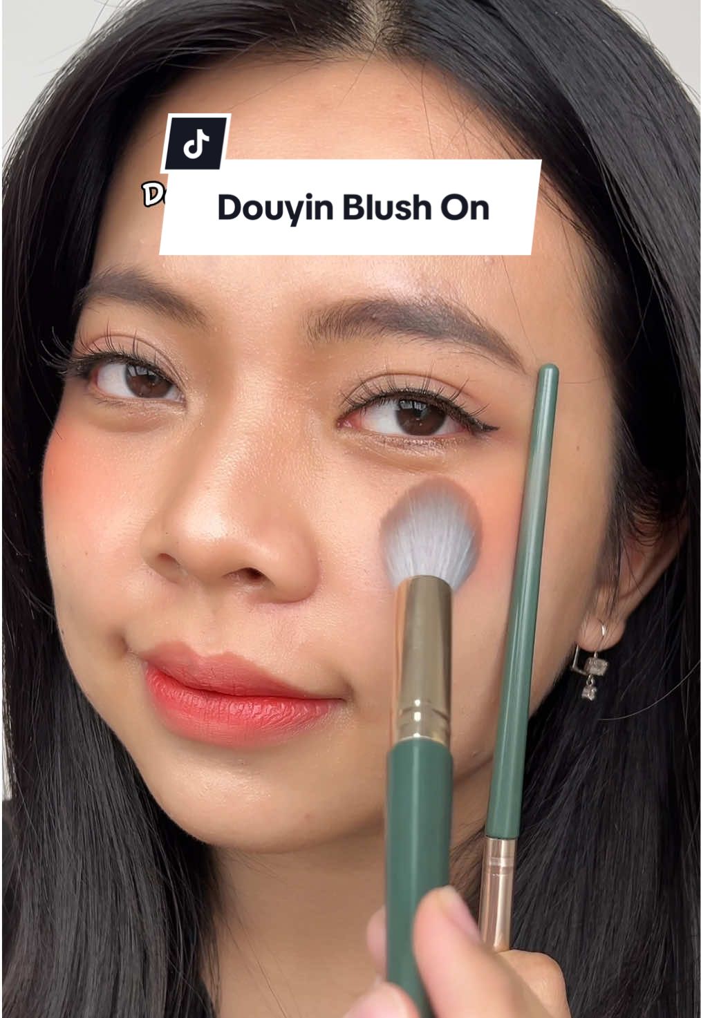 Blush on douyin #MAANGEbeauty #MAANGEtools #viral #pilihbrushpilihMAANGE #racuntiktok #makeup #makeup #recommendations #rekomen #maangebrush #makeuptools #brush #maangesetbrush #brushmakeup 