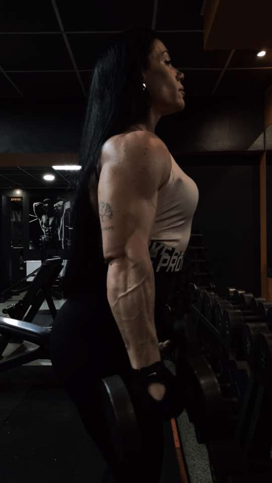 #gym #bigmamy #sportgirl #workoutmotivation #fitnessmodel #fitnesmotivation #discipline #motivation #💪 