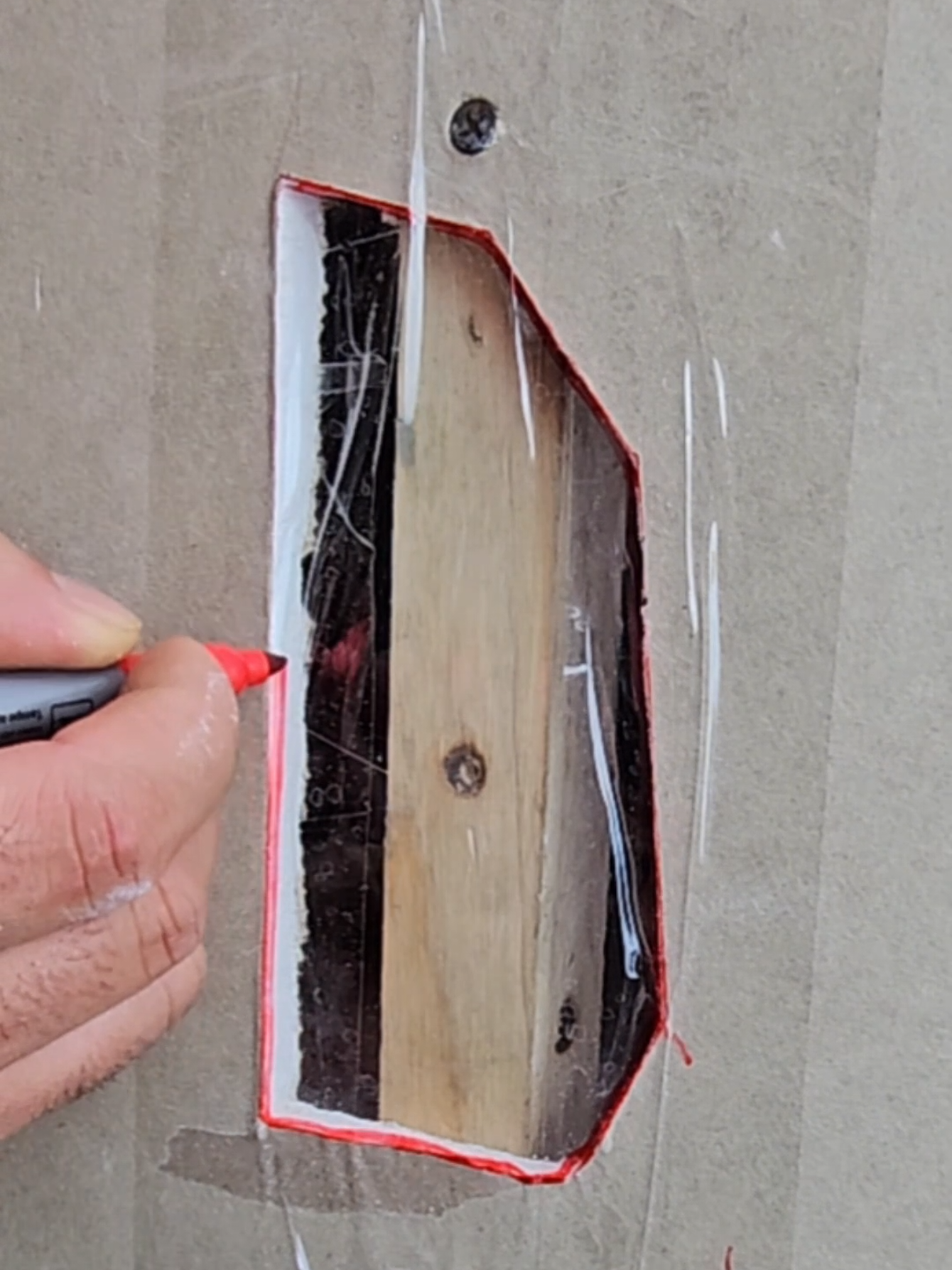 Maneira fácil de tapar buraco em drywall! 👌🏠 #reforma #drywall #dica #casa #tipsandtricks #DIY #tips 